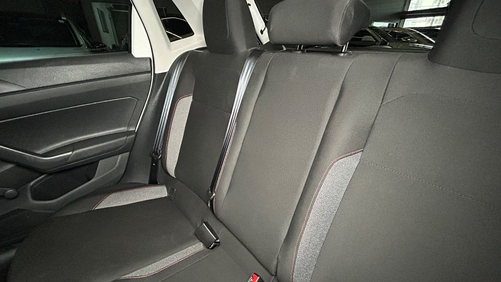 Volkswagen Polo Track 1.0 Flex 12V 5p na cor Branco em Florianópolis / SC - 775970