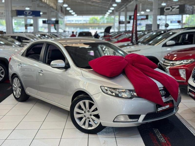 Kia Cerato 1.6 16V Aut. na cor Prata em Curitiba / PR - 776100