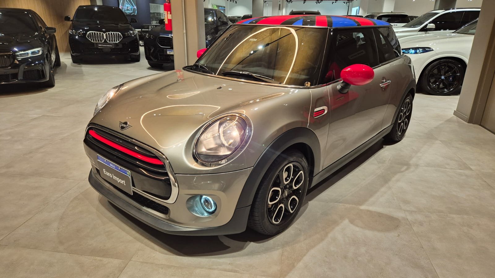 MINI COOPER Country. SE ALL4 Top (Elétrico) na cor Cinza em Curitiba / PR - 777859