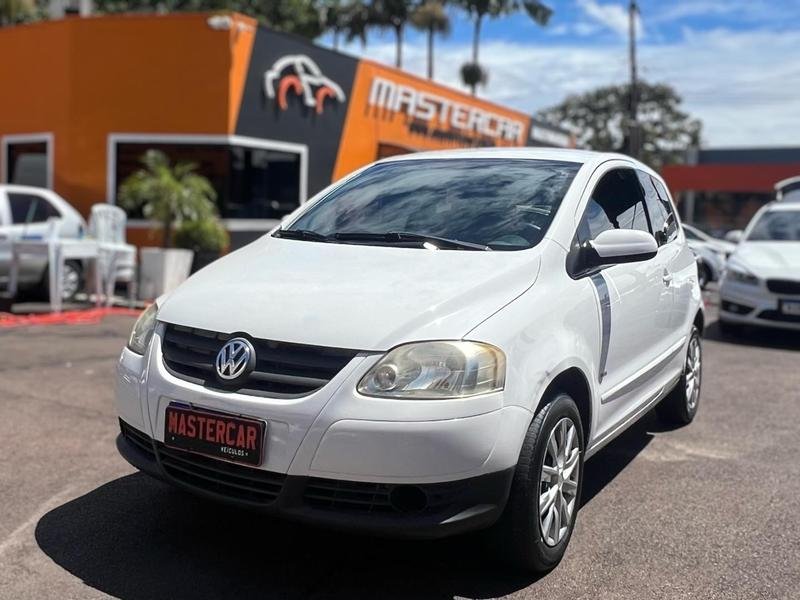 Volkswagen Fox 1.6 Mi Total Flex 8V 5p na cor Branco em São José dos Pinhais / PR - 777956