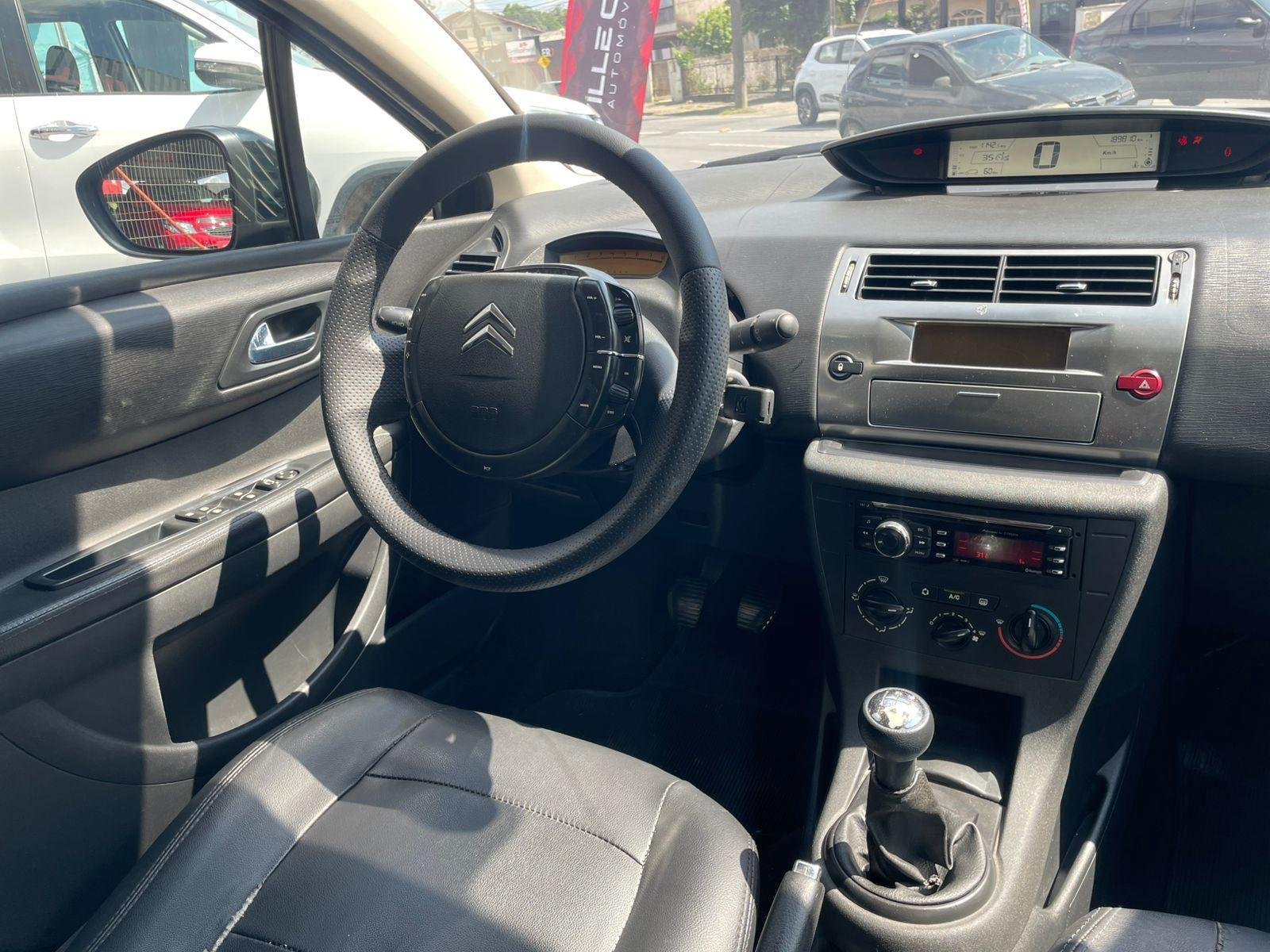 Citroën C4 GLX 1.6 Flex 16V 5p Mec. na cor Preto em Joinville / SC - 778289
