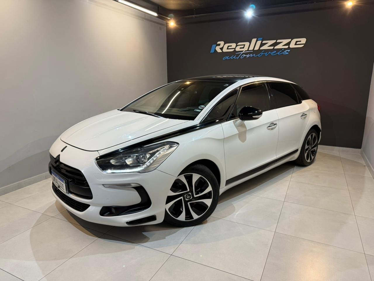 Citroën DS5 1.6 Turbo 16V 5p Aut. na cor Branco em Joinville / SC - 778616