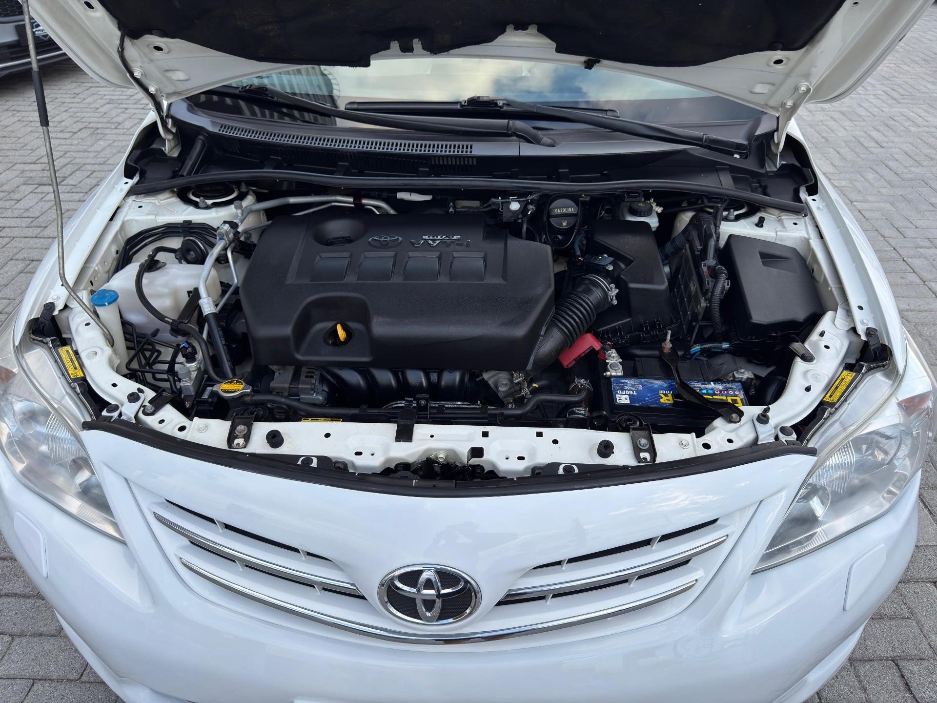 Toyota Corolla ALTIS/A.Premiu. 2.0 Flex 16V Aut na cor Branco em Palhoça / SC - 778831