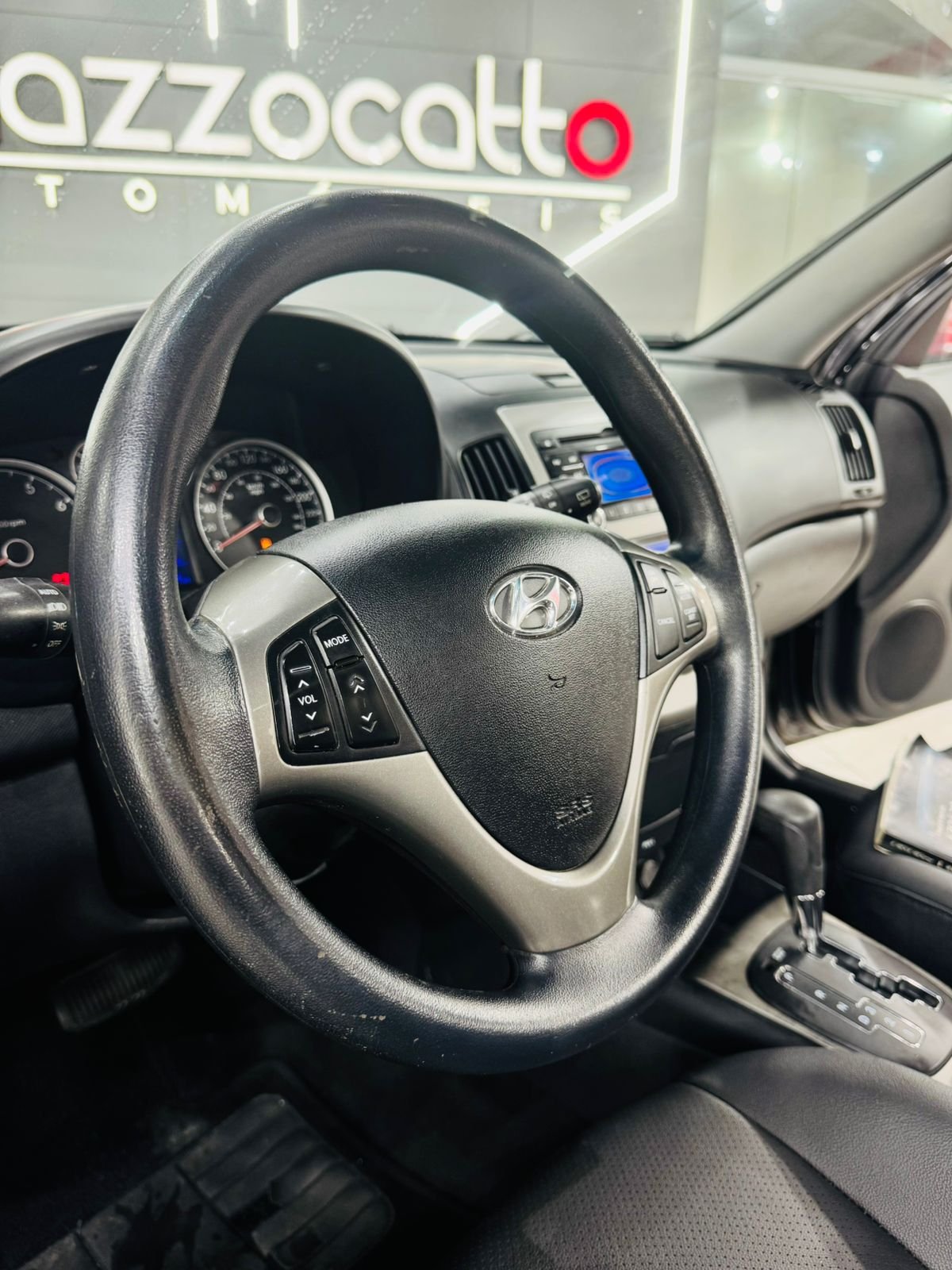 Hyundai i30 2.0 16V 145cv 5p Mec. na cor Preto em Joinville / SC - 779937