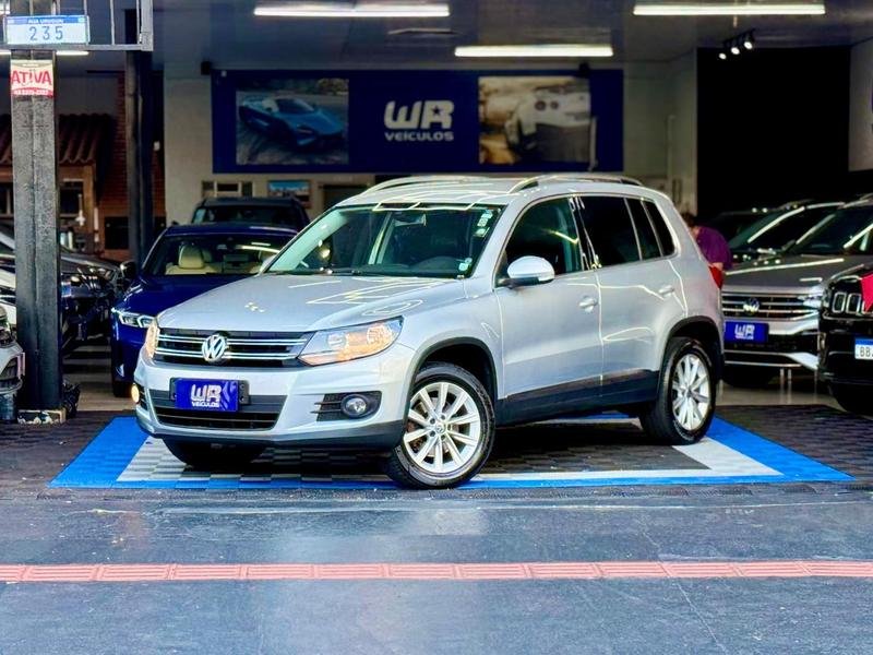 Volkswagen Tiguan 2.0 TSI 16V 200cv Tiptronic 5p na cor Prata em Londrina / PR - 780549