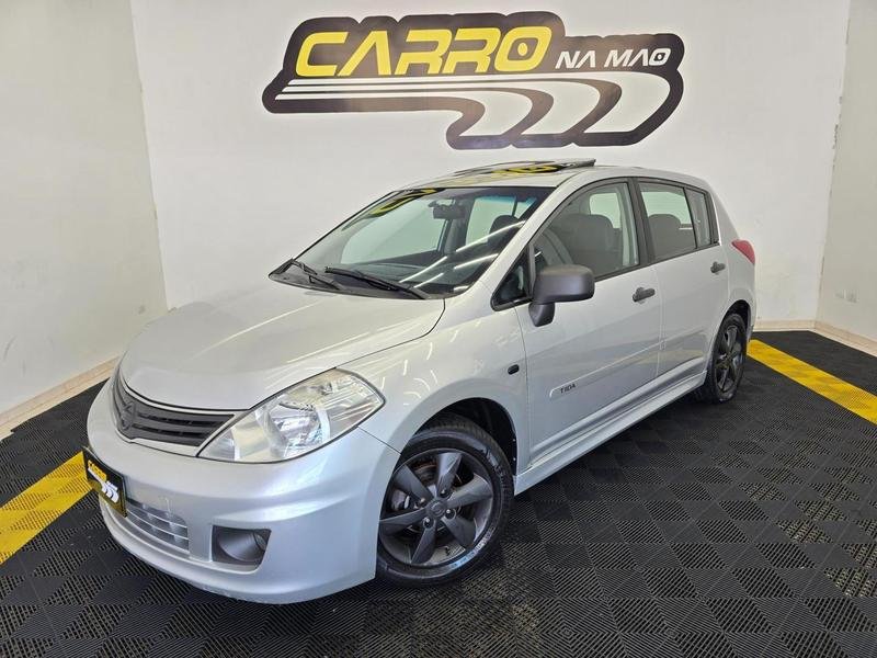 Nissan TIIDA SL 1.8/1.8 Flex 16V Aut. na cor Prata em Curitiba / PR - 780653