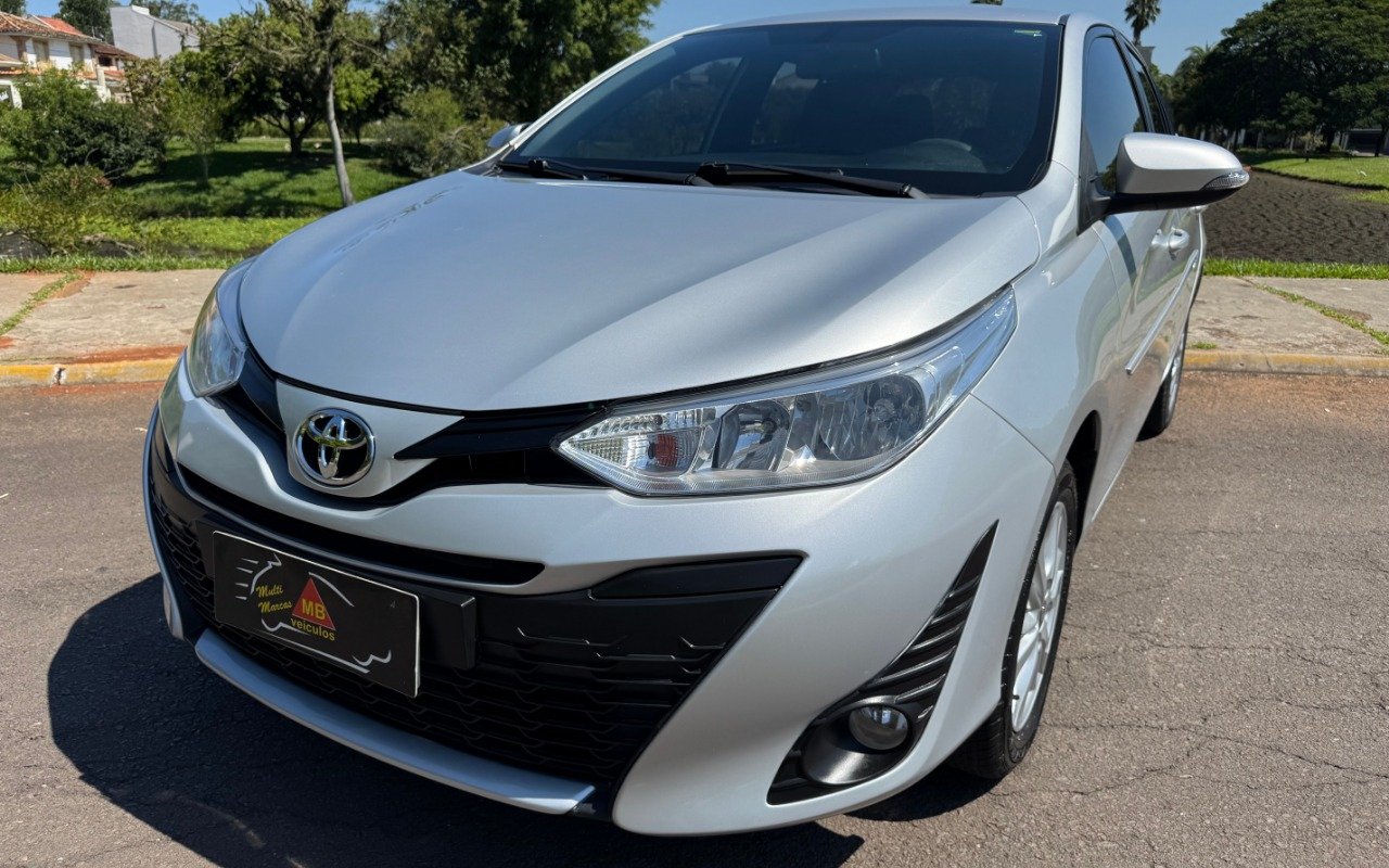 Toyota Yaris XL Plus Tech 1.3 Flex 16V Aut. na cor Cinza no Canoas / RS - 780973