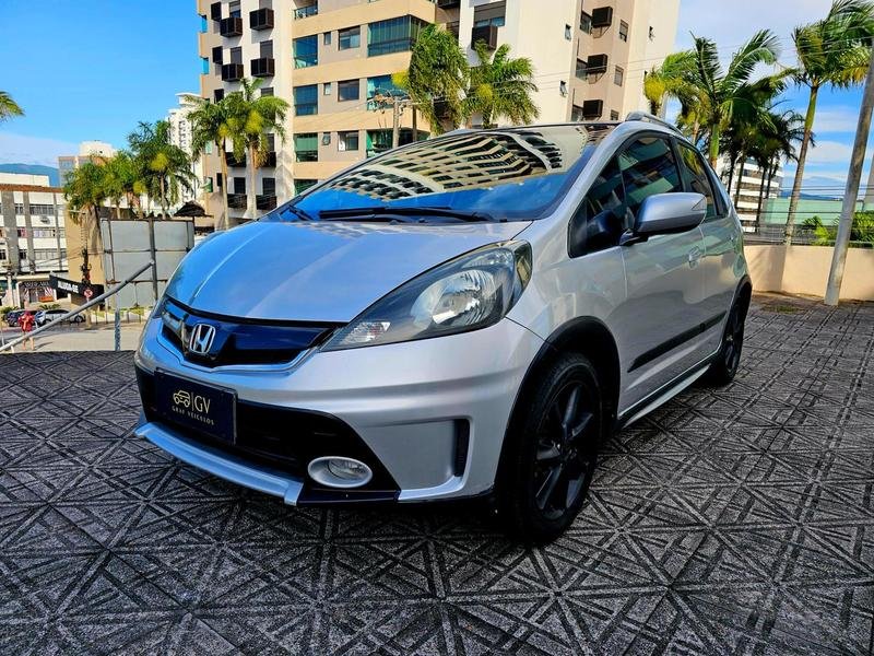 Honda Fit Twist 1.5 Flex 16V 5p Mec. na cor Prata em Florianópolis / SC - 781700