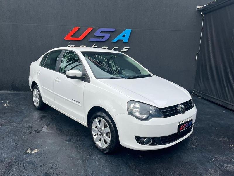 Volkswagen Polo Sedan 1.6 Mi 101cv 8V 4p na cor Branco em Curitiba / PR - 782453