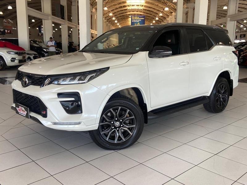 Toyota Hilux SW4 GRS 2.8 TB 4x4 Diesel Aut. na cor Branco em Curitiba / PR - 783023