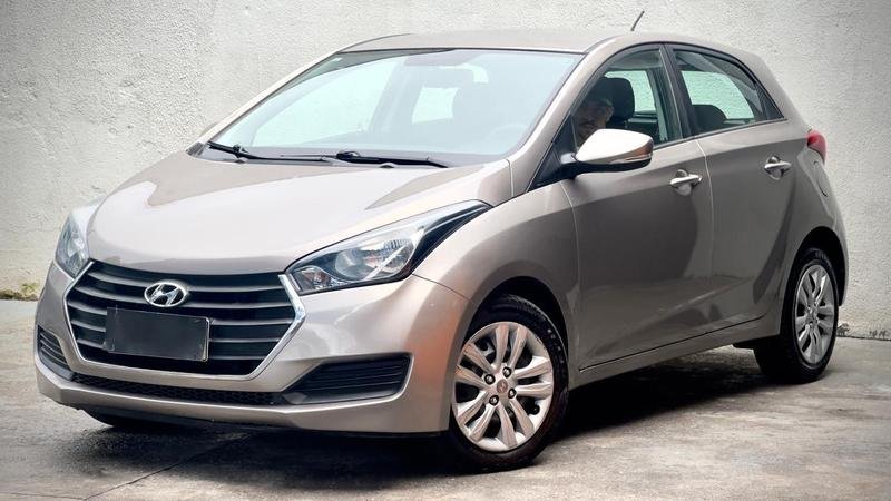 Hyundai HB20 C.Style/C.Plus 1.6 Flex 16V Aut. na cor Prata em Curitiba / PR - 783032