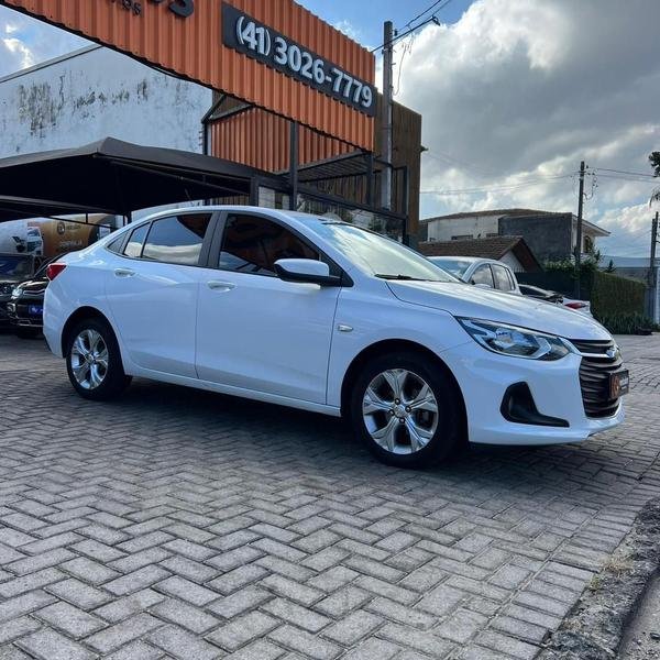 Chevrolet ONIX HATCH 1.0 12V Flex 5p Mec. na cor Branco em Curitiba / PR - 783267