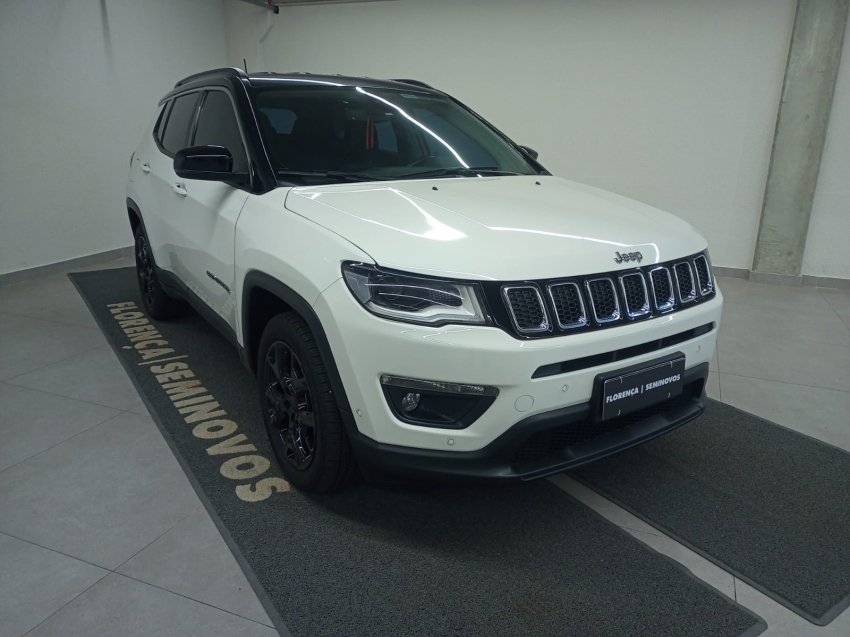 imagem de LONGITUDE 2.0 4x2 Flex 16V Aut.