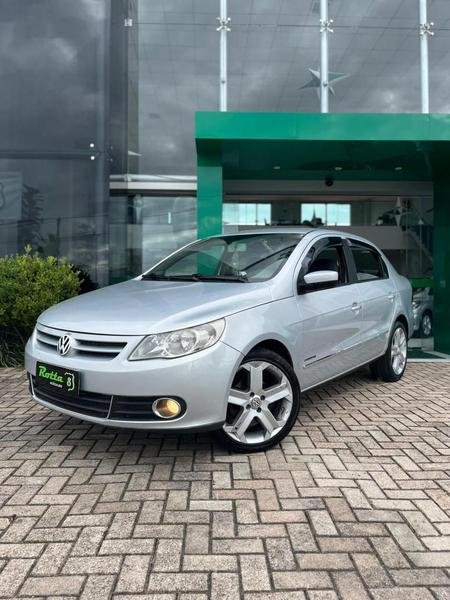 Volkswagen VOYAGE 1.6 MSI Flex 8V 4p na cor Prata em Curitiba / PR - 785742