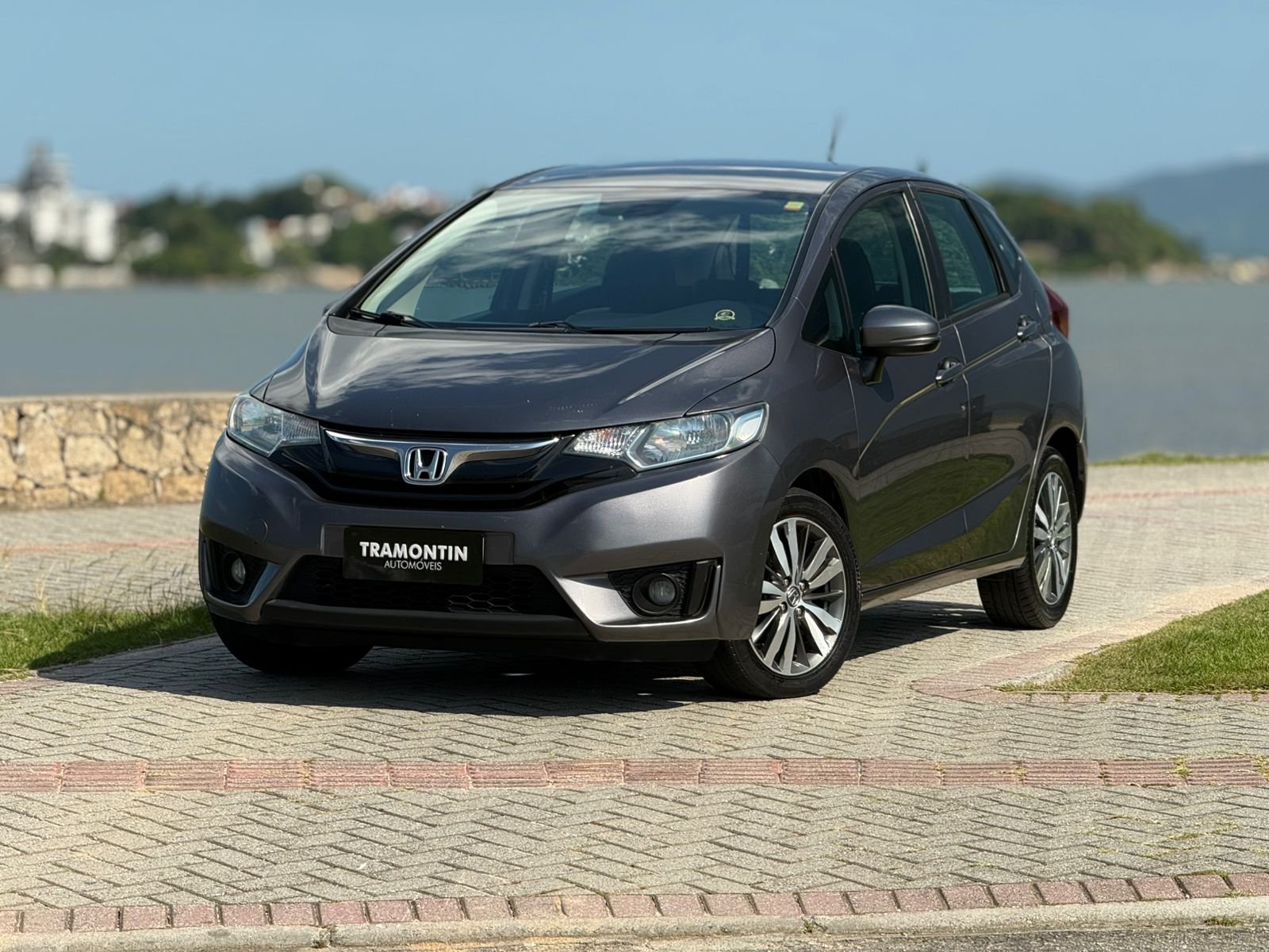 Honda Fit EX/S 1.5 Flex/Flexone 16V 5p Aut. na cor Cinza em São José / SC - 787606