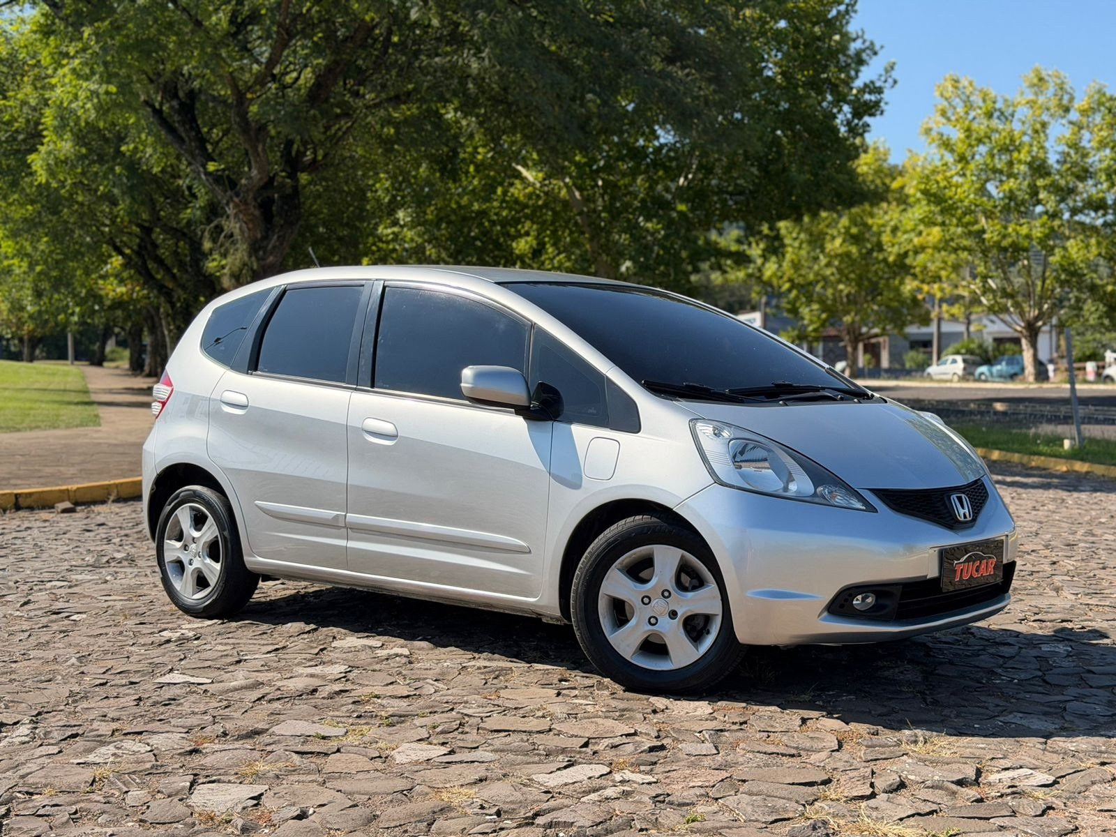 Honda Fit LXL 1.4/ 1.4 Flex 8V/16V 5p Aut. na cor Prata no Dois Irmãos / RS - 787971