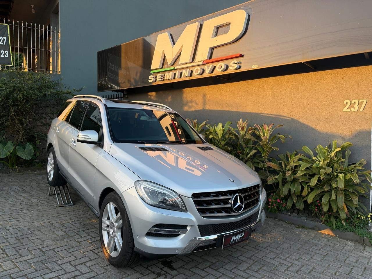 Mercedes-Benz ML-350 3.0 V6 4x4 Diesel na cor Cinza em Florianópolis / SC - 788