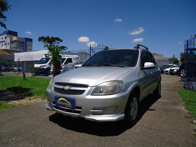 Chevrolet Celta Spirit/ LT 1.0 MPFI 8V FlexP. 5p na cor Prata em Curitiba / PR - 788020