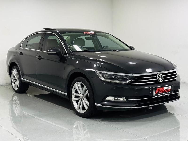 Volkswagen Passat Highline 2.0 TSI 220cv Tip. na cor Cinza em Curitiba / PR - 788711
