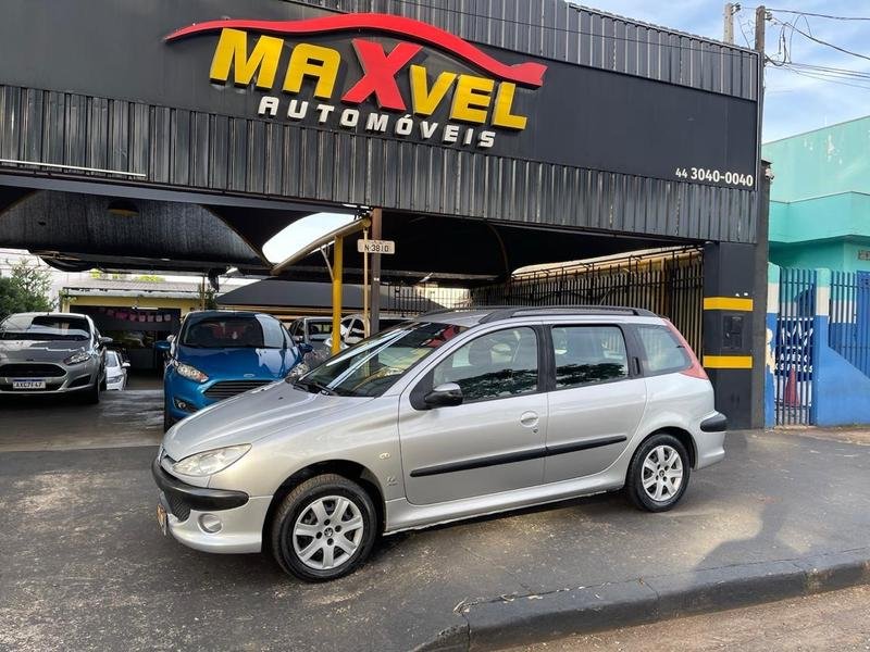 Peugeot 206 Presence 1.4/ 1.4 Flex 8V 3p na cor Prata em Maringá / PR - 789667