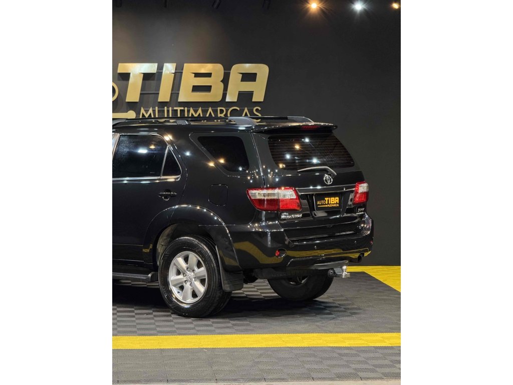 Toyota Hilux SW4 SRV D4-D 4x4 3.0 TDI Dies. Aut na cor Preto em Joinville / SC - 790651