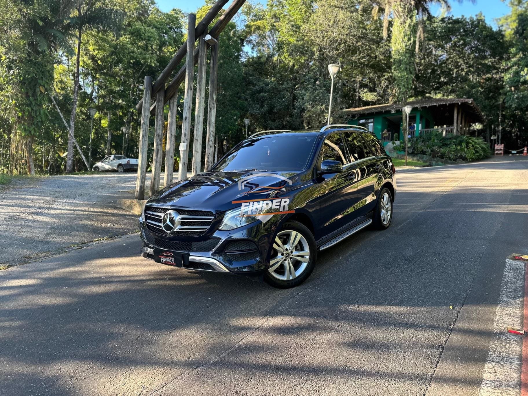 Mercedes-Benz GLE-350 3.0 V6 258cv 4x4 Diesel na cor Azul em Joinville / SC - 7935