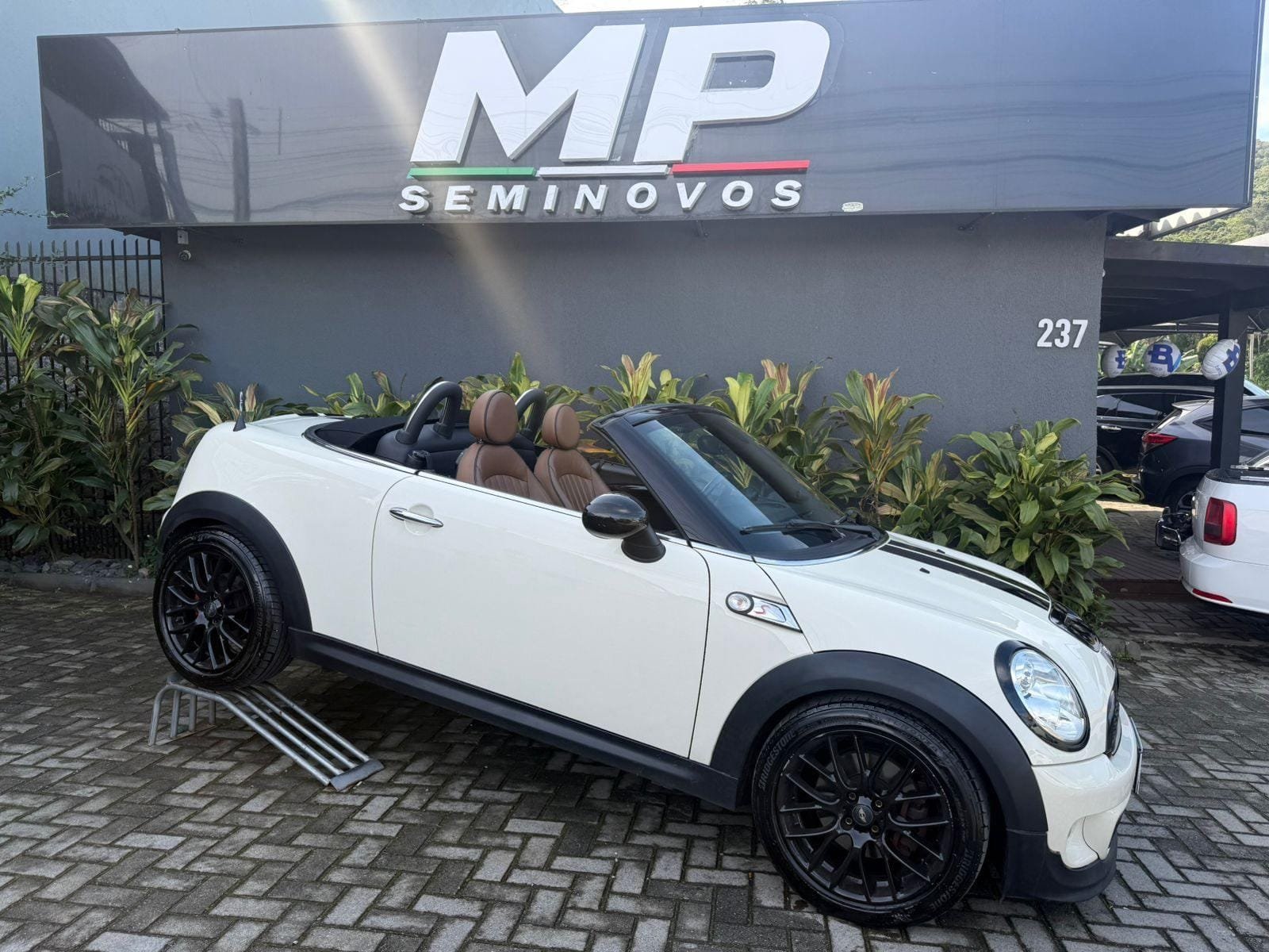 MINI COOPER ROADSTER 1.6 Aut. na cor Branco em Florianópolis / SC - 795