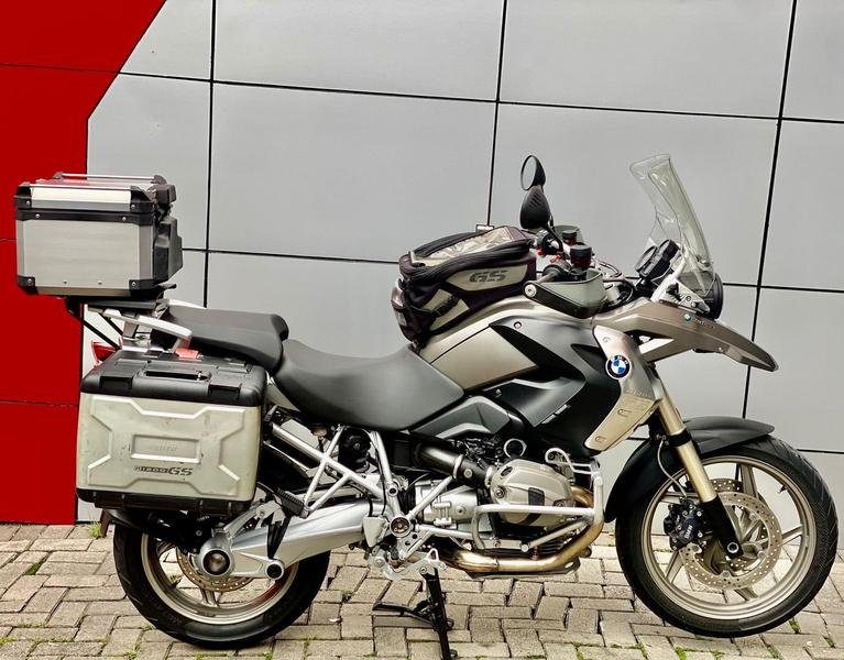 BMW R 1200 R/ R Classic  na cor Cinza em Curitiba / PR - 795979
