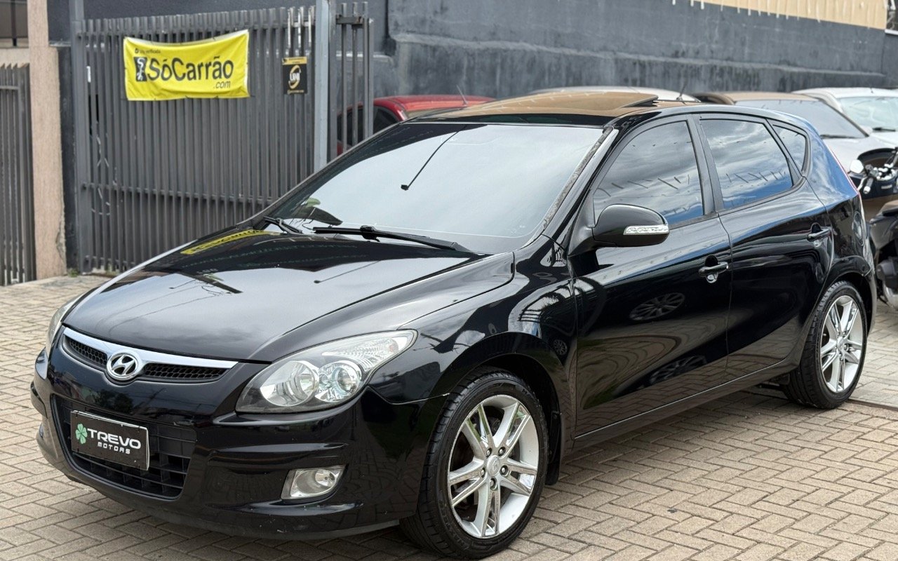 Hyundai i30 2.0 16V 145cv 5p Aut. na cor Preto em Curitiba / PR - 796115