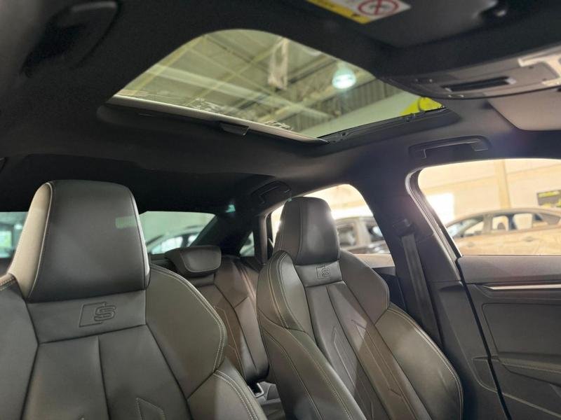 imagem de Sedan S-Line 2.0 TFSI S-Tron.(Híb.)