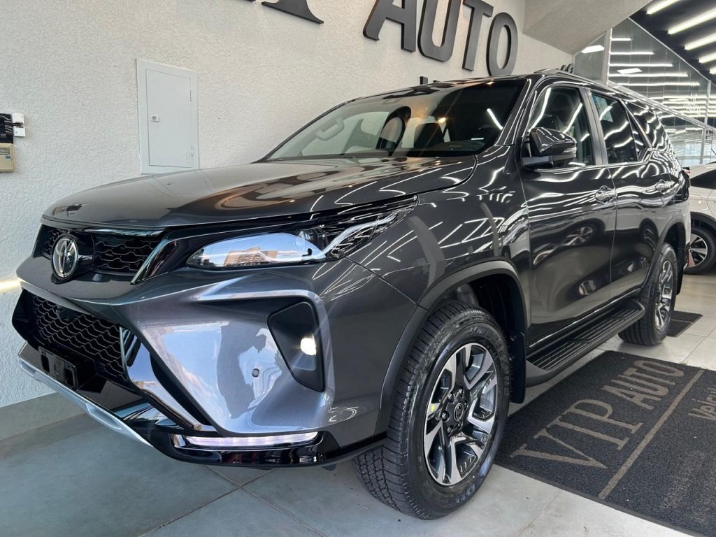 imagem de SW4 SRX Plat. 4x4 2.8 TB Die. Aut.