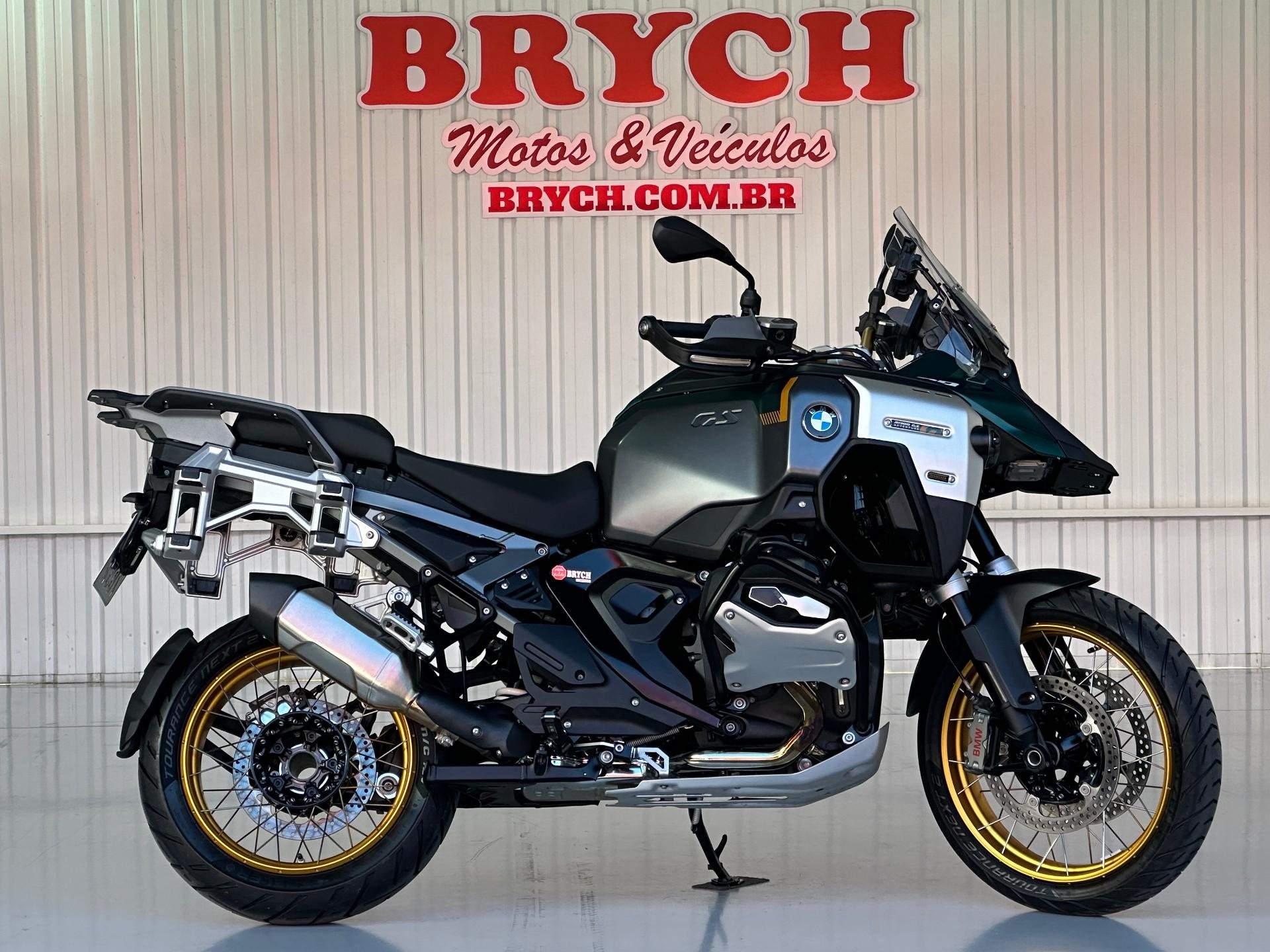 BMW R 1300 GS Adventure 719  na cor Verde em Pomerode / SC - 804817