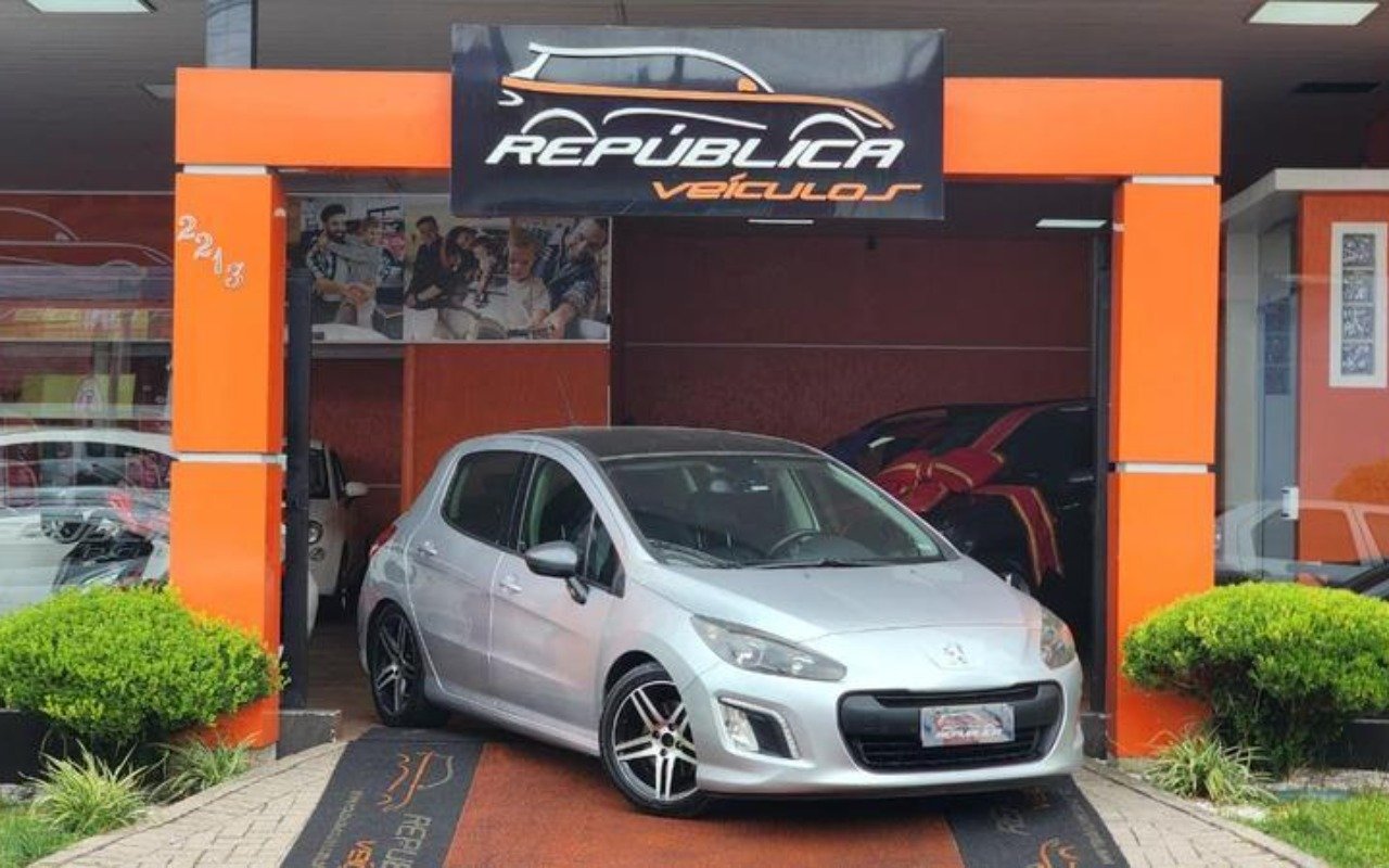 imagem de Feline/Griffe 1.6 Turbo 16V 5p Aut.