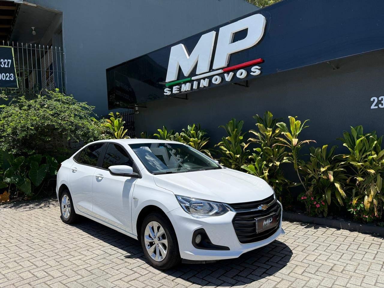 Chevrolet Onix SEDAN Plus LTZ 1.0 12V TB Flex Mec. na cor Branco em Florianópolis / SC - 805