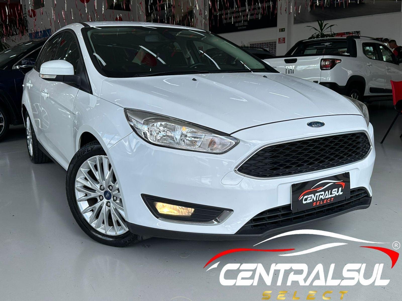 Ford Focus 2.0 16V/SE/SE Plus Flex 5p Aut. na cor Branco em São Mateus do Sul / PR - 805071