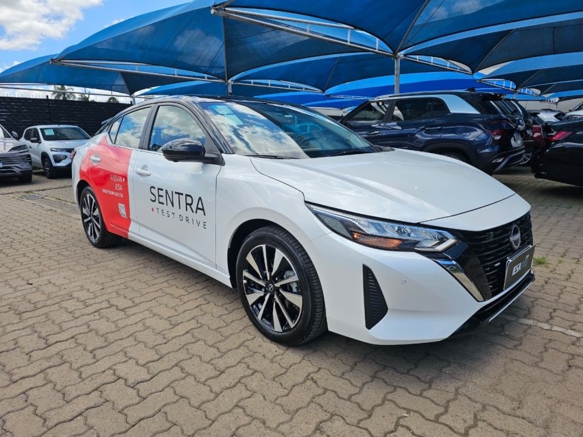 Nissan Sentra Exclusive 2.0 16V Aut. na cor Branco no Porto Alegre / RS - 805626