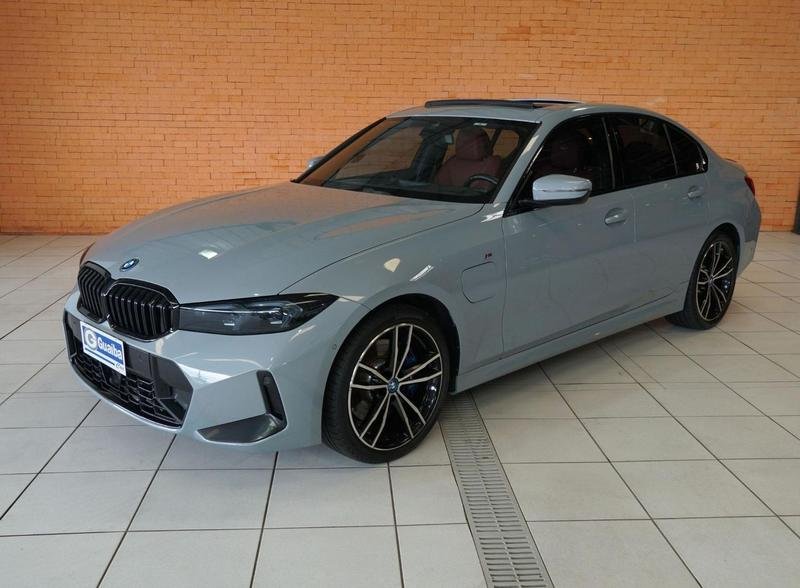 BMW 330e M Sport 2.0 Turbo Aut. (Híbrido) na cor Cinza em Curitiba / PR - 806113