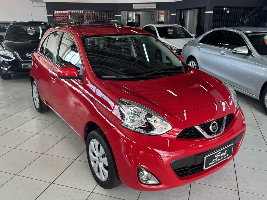 Nissan MARCH SV 1.0 12V Flex 5p na cor Vermelho em Ponta Grossa / PR - 807571