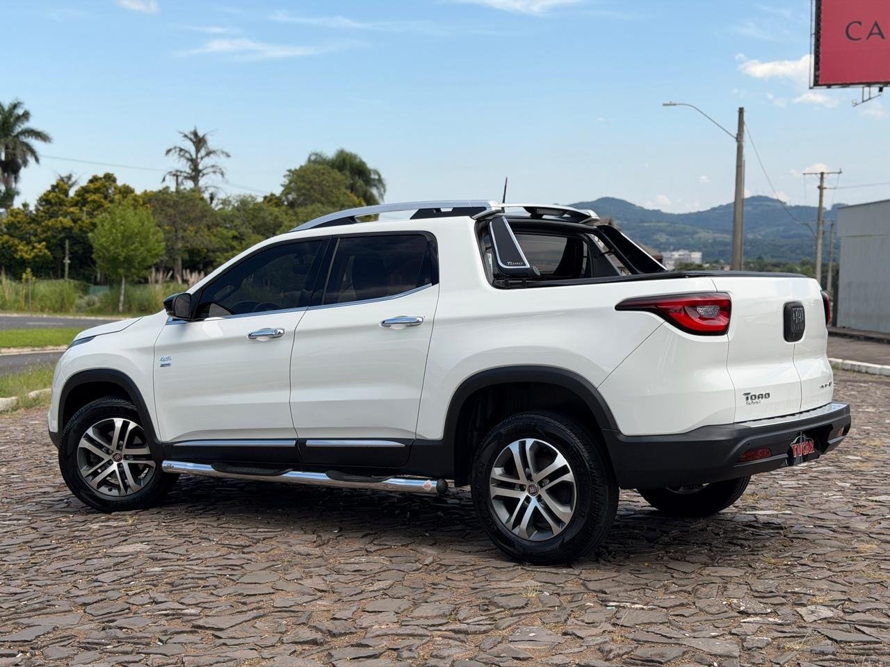 Fiat Toro Volcano 2.0 16V 4x4 TB Diesel Aut. na cor Branco no Dois Irmãos / RS - 807631