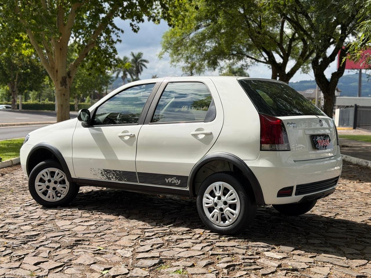 Fiat Palio Way Celebration 1.0 F. Flex 8V 5p na cor Branco no Dois Irmãos / RS - 807674