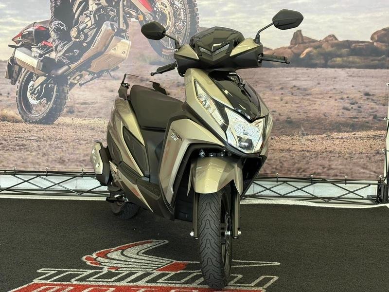 Honda ELITE 125  na cor Prata em Campo Largo / PR - 807689