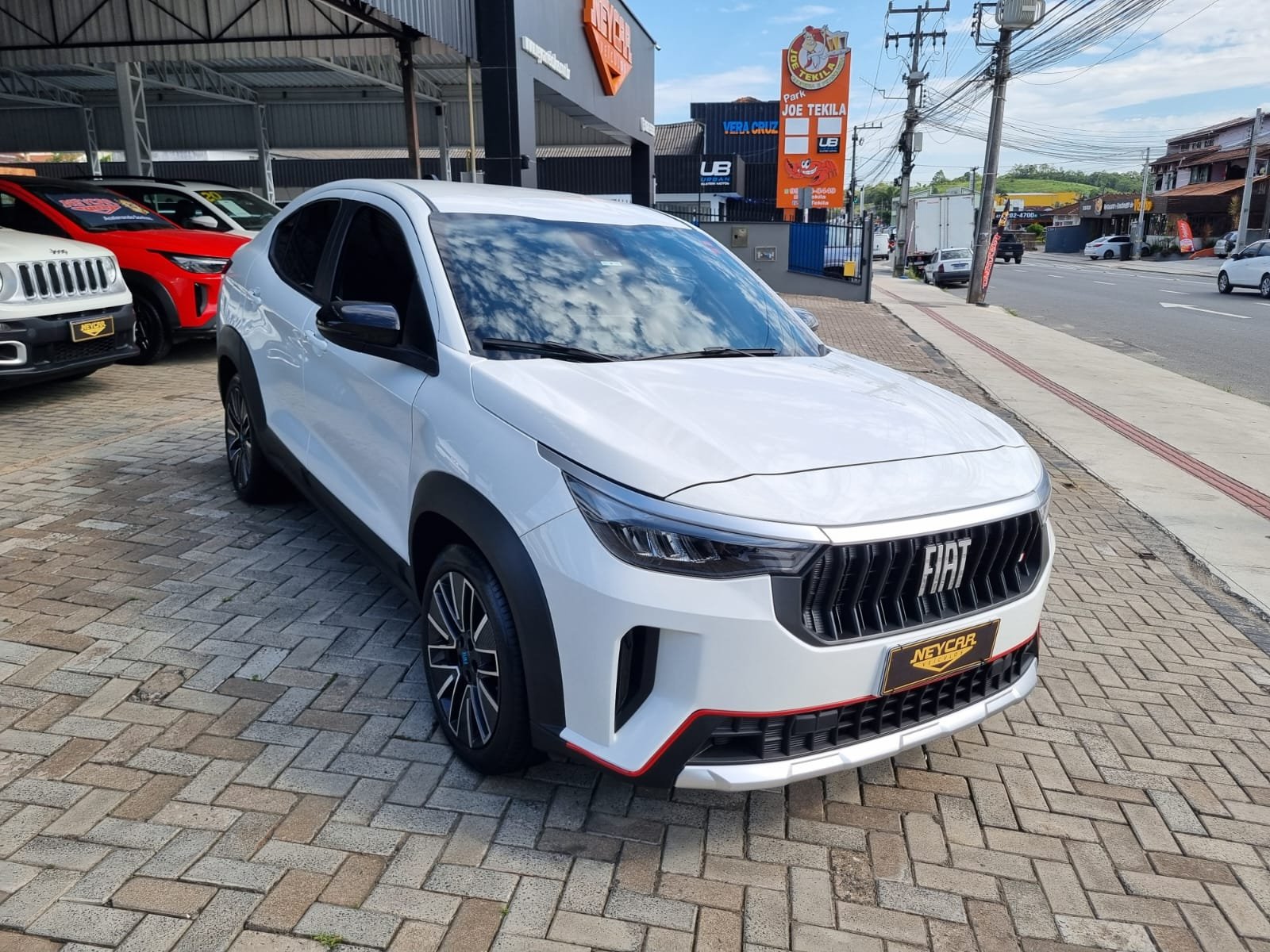 Fiat Fastback Audace 1.0 200 T. Flex Aut na cor Branco em Joinville / SC - 808052