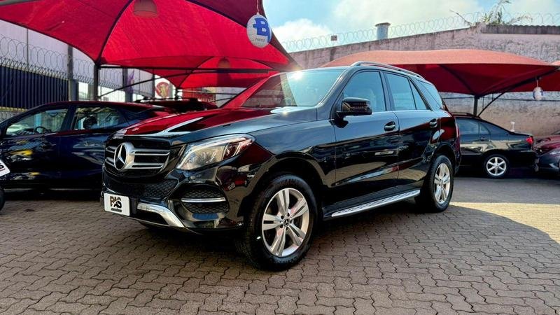 Mercedes-Benz GLE-350 Sport 4MATIC 3.0 V6 4x4 Diesel na cor Preto no Canoas / RS - 810939