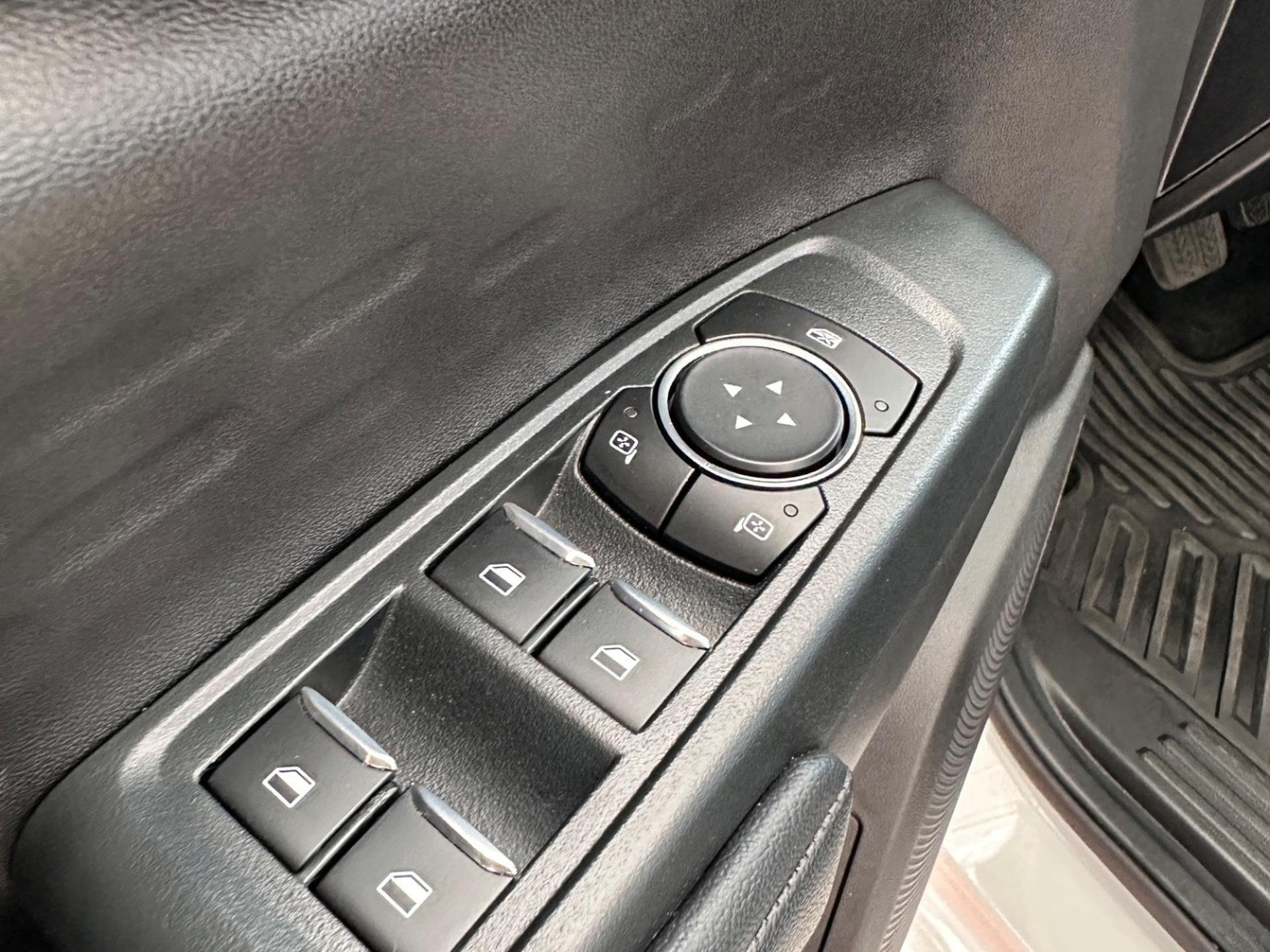 Ford Ranger XL 2.0 4x4 CD Diesel Mec. na cor Branco em Curitiba / PR - 811112