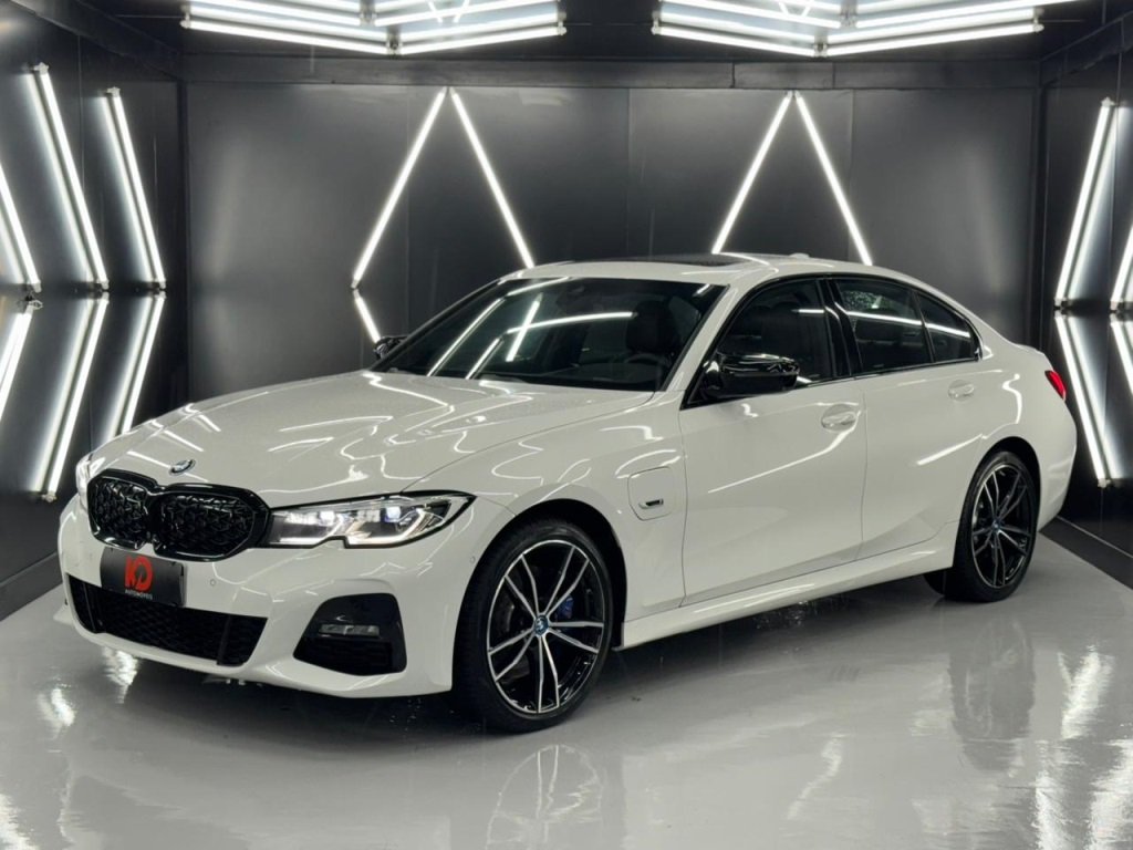 BMW 330e M Sport 2.0 Turbo Aut. (Híbrido) na cor Branco em Palhoça / SC - 811543
