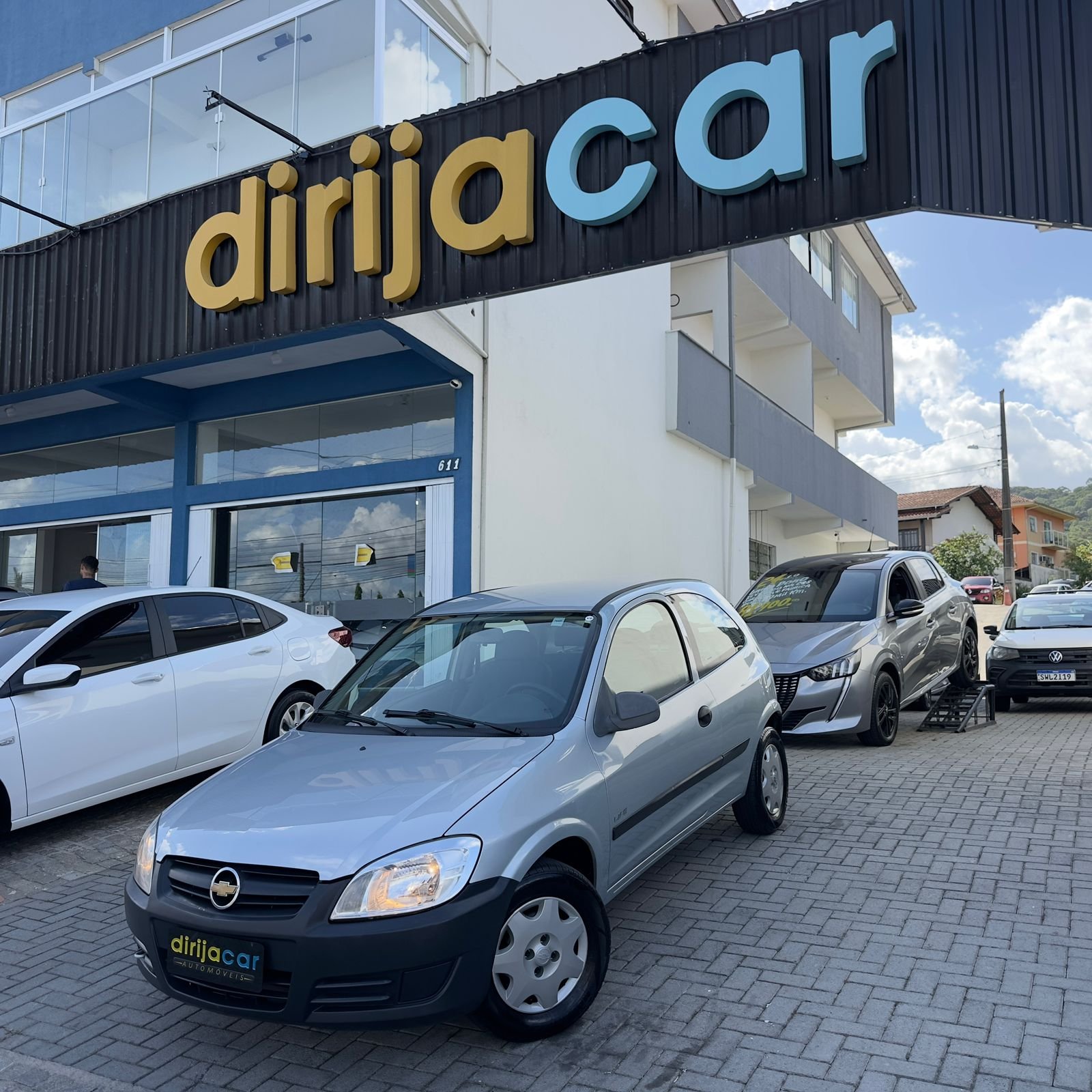 Chevrolet Celta Life 1.0 MPFI VHC 8V 3p na cor Prata em Joinville / SC - 811702