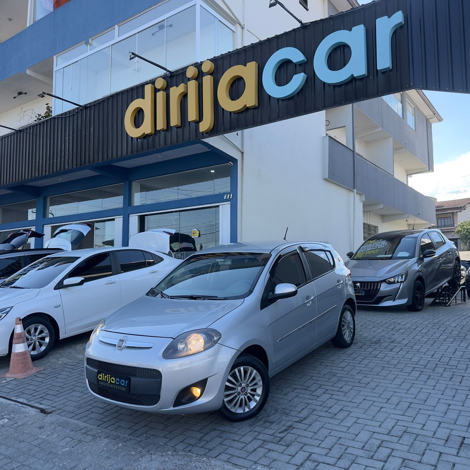 imagem de ATTRACTIVE 1.0 EVO Fire Flex 8v 5p