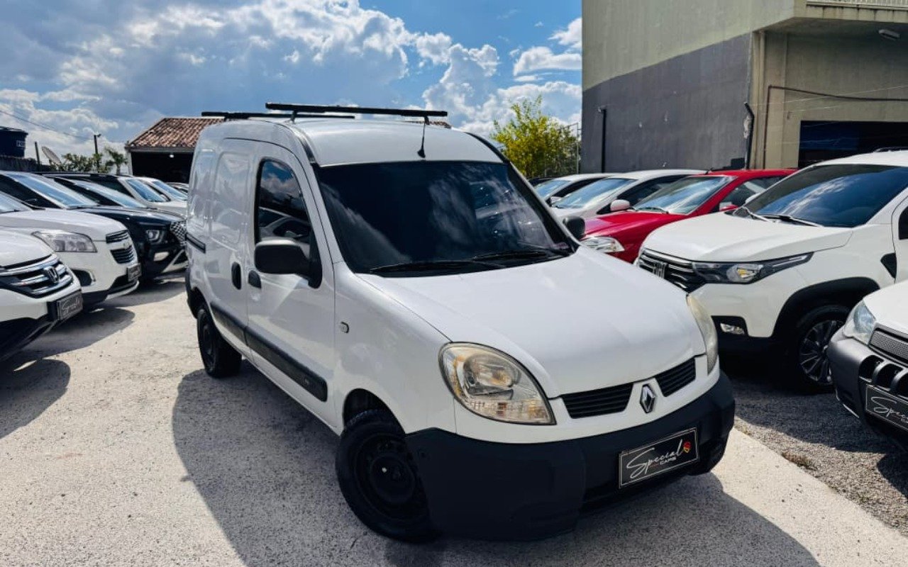 Renault Kangoo Express Hi-Flex 1.6 16V na cor Branco em Pinhais / PR - 811780