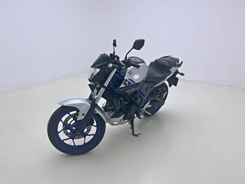 YAMAHA MT-03 321/ABS  na cor Prata em Curitiba / PR - 812832