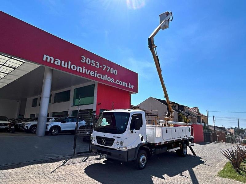 Mercedes-Benz Accelo 815 2p (diesel) (E5) na cor Branco em Curitiba / PR - 812844